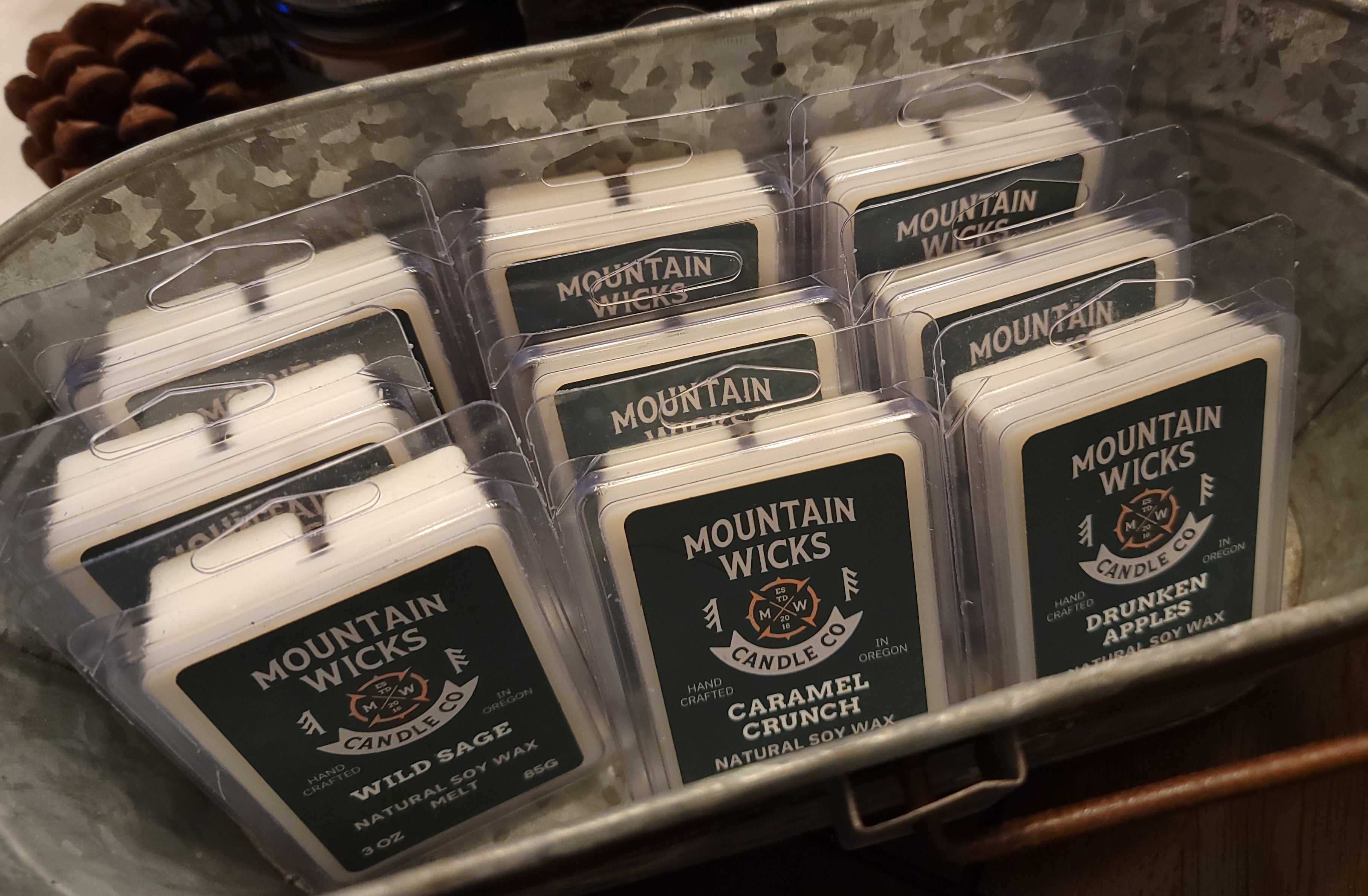 Mountain Wicks - SOY WAX -DRUNKEN APPLES